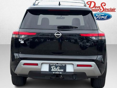 Used 2023 Nissan Pathfinder SL w/ SL Premium Package AWD/4WD image 8
