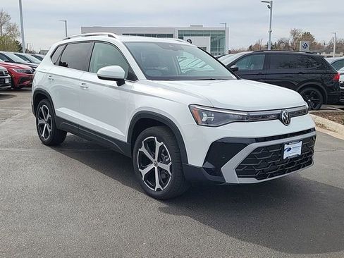 New 2025 Volkswagen Taos SEL image 7