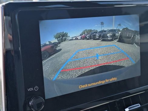 Used 2023 Toyota Corolla SE image 11