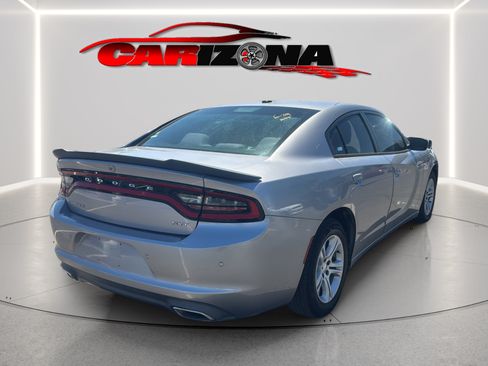 Used 2018 Dodge Charger SXT RWD image 6