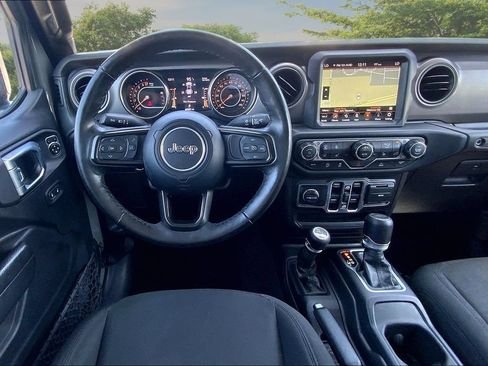 Used 2023 Jeep Gladiator Sport AWD/4WD image 9