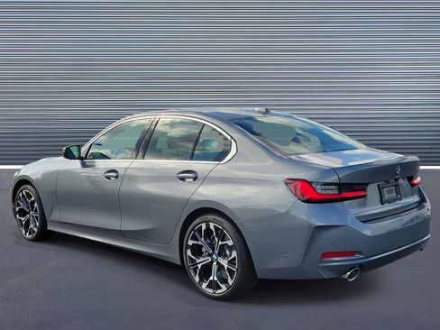 Used 2025 BMW 330i Sedan RWD image 4