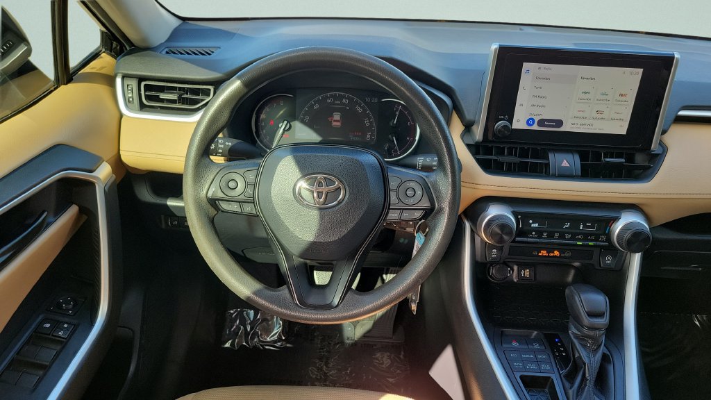 Certified 2023 Toyota RAV4 LE AWD/4WD image 11