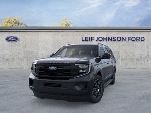 New 2026 Ford Expedition Max Active RWD image 2