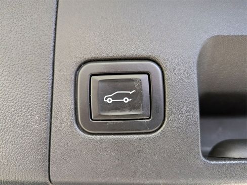 Used 2020 Cadillac XT5 Premium Luxury image 30