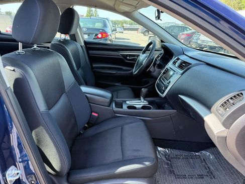 Used 2016 Nissan Altima 2.5 SR FWD image 18