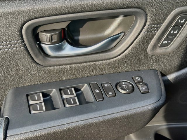 New 2026 Honda Pilot Touring image 17