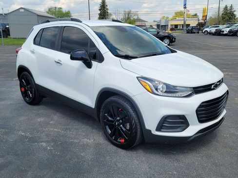 Used 2018 Chevrolet Trax LT w/ Redline Edition FWD image 16