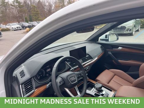 Used 2024 Audi Q5 e Premium Plus w/ Premium Plus Package image 45