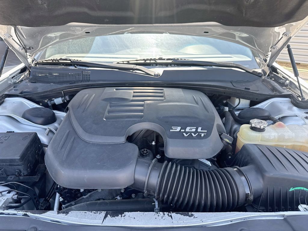 Used 2022 Chrysler 300 S w/ Comfort Group RWD image 32