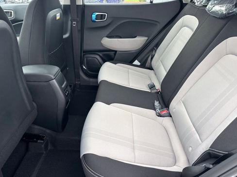 New 2025 Hyundai Venue SEL image 14
