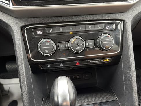 Used 2019 Volkswagen Atlas SEL Premium AWD/4WD image 16