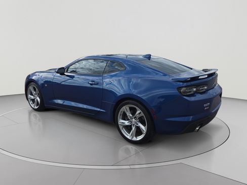Used 2022 Chevrolet Camaro LT RWD image 3