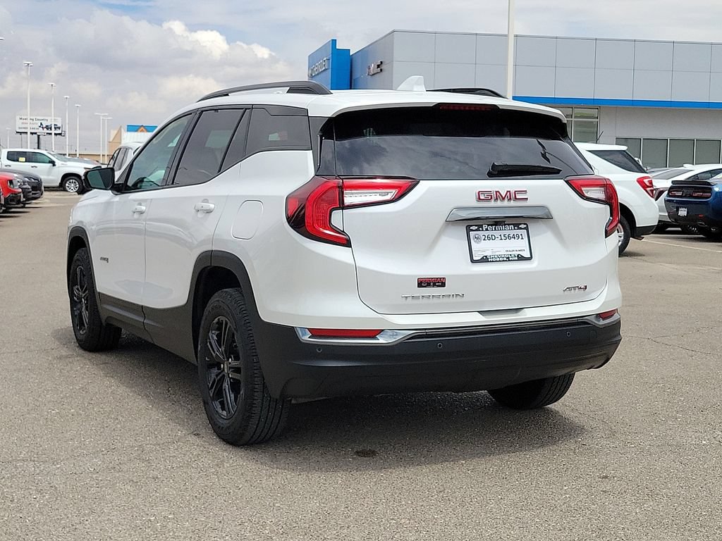 Used 2024 GMC Terrain AT4 w/ Tech Package AWD/4WD image 9