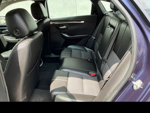 Used 2018 Chevrolet Impala LT FWD image 9