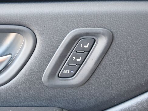 Used 2025 Honda Pilot TrailSport image 13