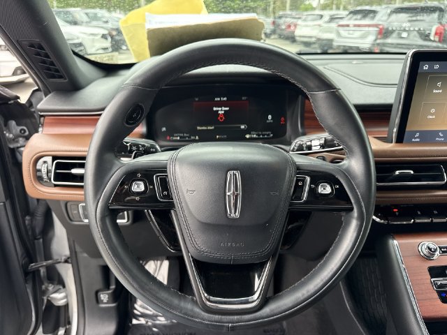 Used 2023 Lincoln Aviator Reserve RWD image 14