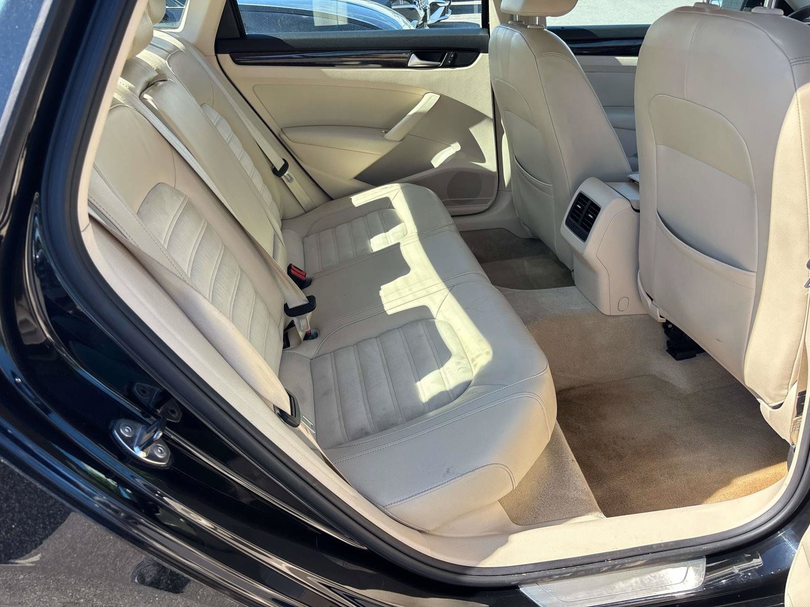 Used 2014 Volkswagen Passat TDI SEL Premium FWD image 14