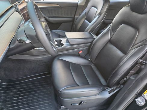 Used 2023 Tesla Model Y Long Range image 16