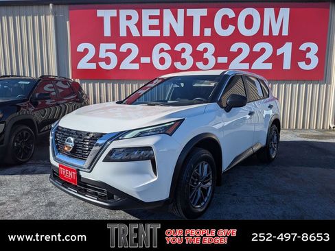 Used 2021 Nissan Rogue S image 1
