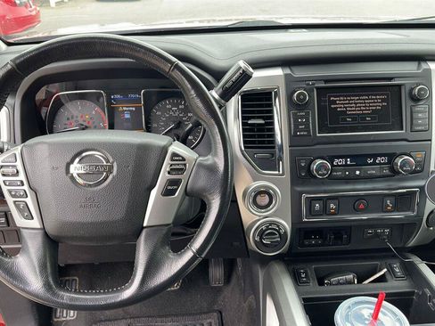 Used 2019 Nissan Titan SV AWD/4WD image 4