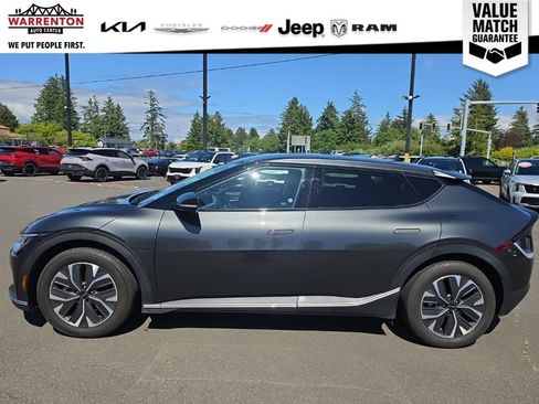 Used 2024 Kia EV6 Light AWD/4WD image 8