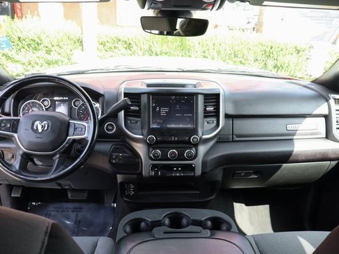 Used 2024 RAM 3500 Big Horn AWD/4WD image 27