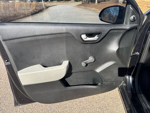 Used 2018 Kia Rio LX image 10