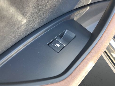 Used 2024 Audi Q8 e-tron Premium AWD/4WD image 17