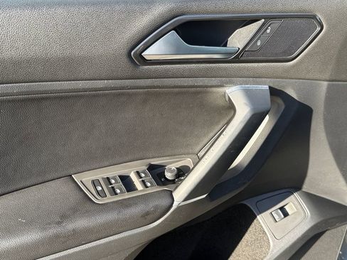 Used 2018 Volkswagen Tiguan SEL image 11