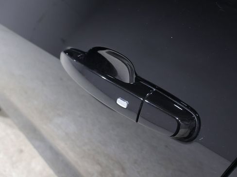 Used 2025 Chevrolet Blazer LT AWD/4WD image 10