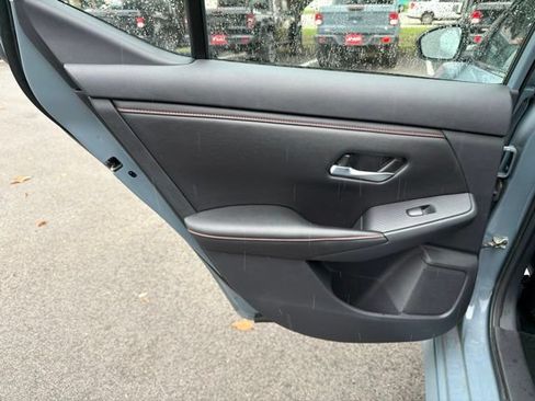 Used 2025 Nissan Sentra SR FWD image 15