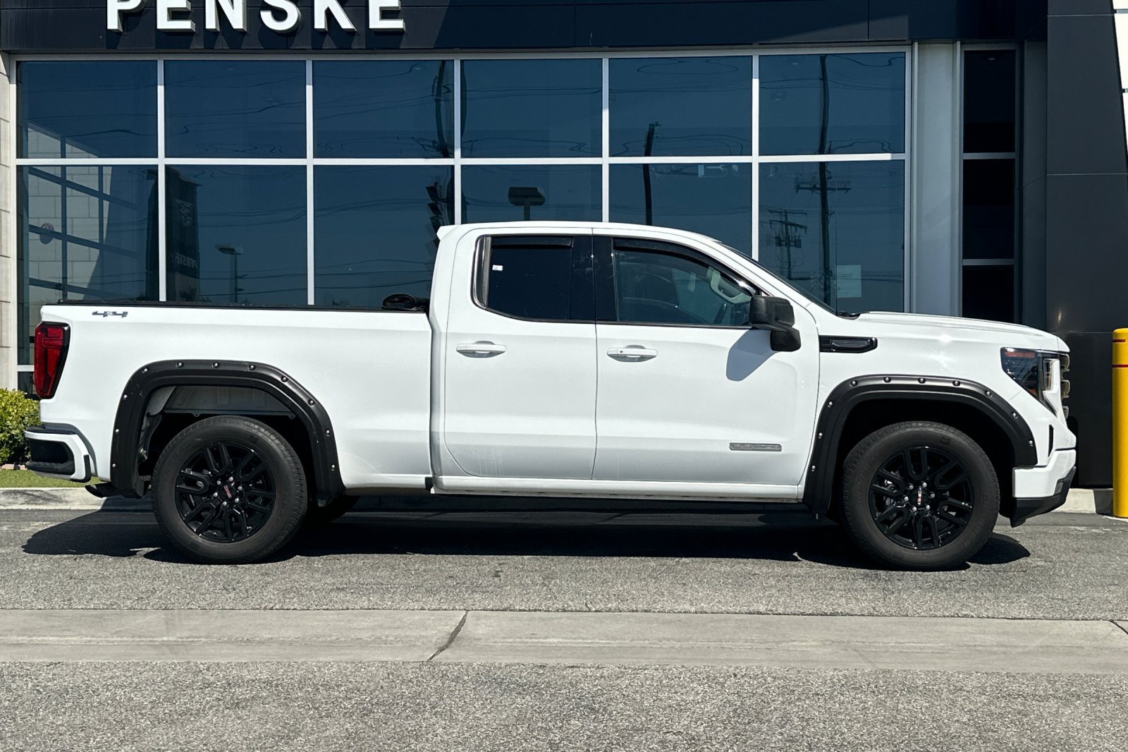 Certified 2023 GMC Sierra 1500 Elevation AWD/4WD image 3