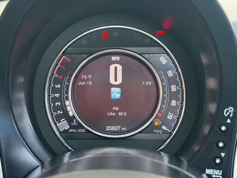 Used 2017 FIAT 500 Lounge FWD image 25