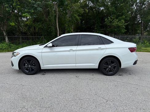 Used 2024 Volkswagen Jetta SE w/ Black Wheel Package FWD image 13