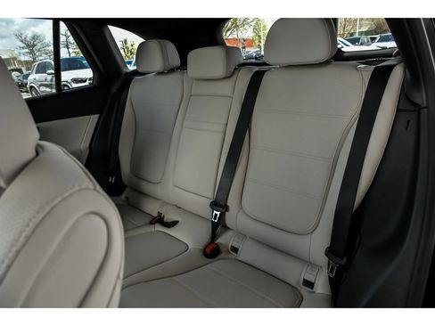 New 2026 Mercedes-Benz GLC 300 4MATIC image 9