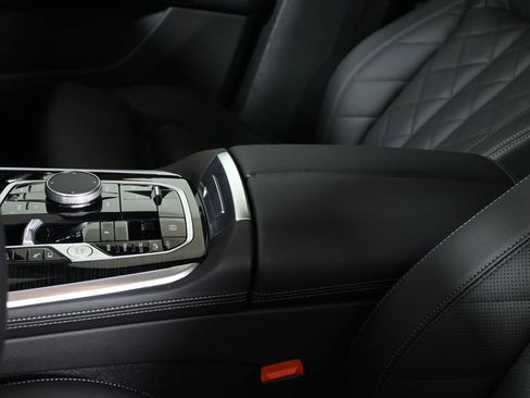 Certified 2025 BMW X5 xDrive50e w/ M Sport Package image 27