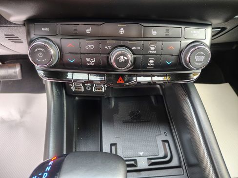 Certified 2024 Dodge Durango R/T image 34