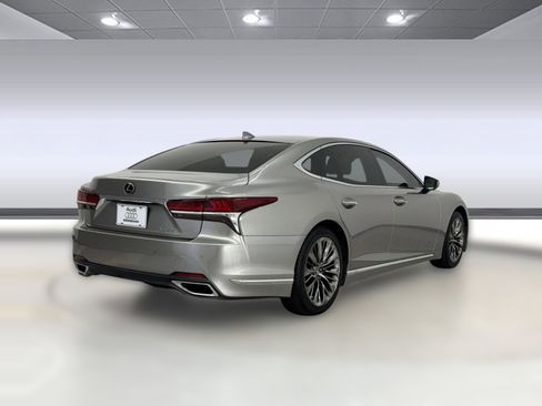 Used 2019 Lexus LS 500 w/ Interior Upgrade Package RWD image 8