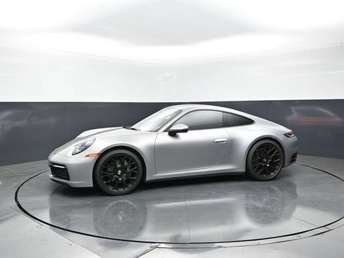 Used 2021 Porsche 911 Carrera 4 AWD/4WD image 3