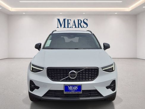 New 2026 Volvo XC40 B5 Plus w/ Protection Package Premier AWD/4WD image 8