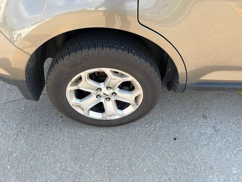 Used 2013 Ford Edge SEL AWD/4WD image 4