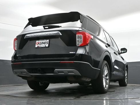 Used 2020 Ford Explorer XLT w/ Equipment Group 202A AWD/4WD image 39