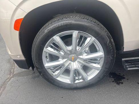 Certified 2024 Chevrolet Tahoe High Country w/ Advanced Technology Package image 31