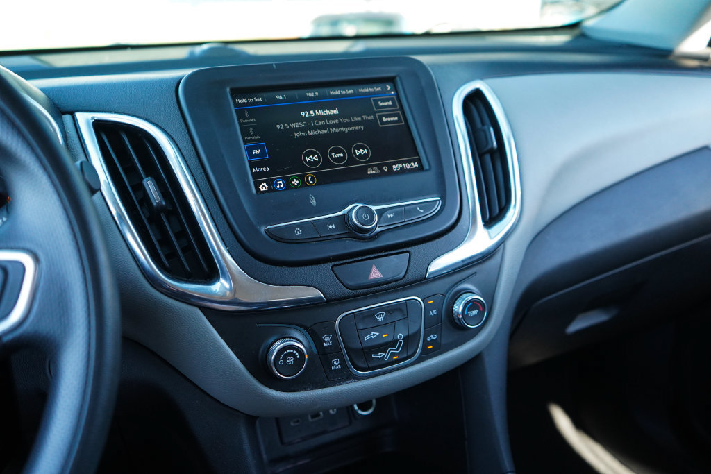 Used 2020 Chevrolet Equinox LS w/ LS Convenience Package FWD image 8