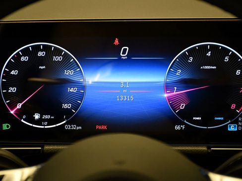 Used 2025 Mercedes-Benz GLA 250 4MATIC image 24