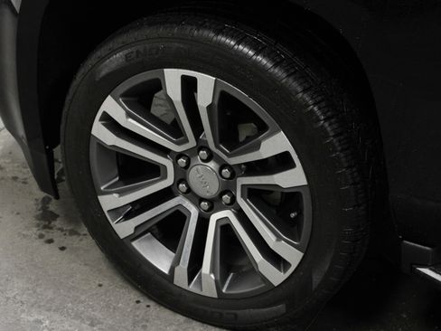 Used 2017 GMC Yukon Denali w/ Open Road Package image 10