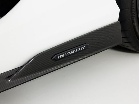 Used 2024 Lamborghini Revuelto AWD/4WD image 73