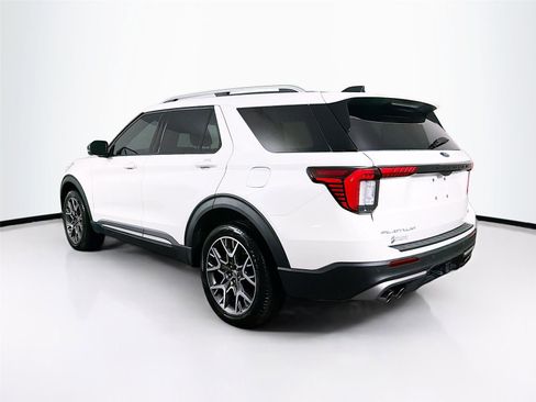 Used 2025 Ford Explorer Platinum w/ Ultimate Package AWD/4WD image 5