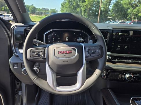 New 2026 GMC Sierra 1500 SLT w/ SLT Premium Plus Package AWD/4WD image 9